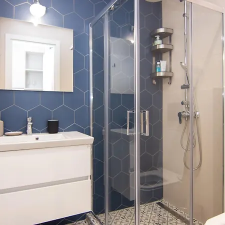 Apartment Sweet 2 Bedroom In Greek Colors